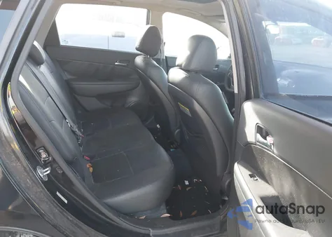 2012 Hyundai Elantra Touring Se z USA, uszkodzony, nr VIN KMHDC8AE2CU131361